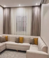 غرف جلوس ستائر روال شفون لنن تنجيد كنب فك تركيب الستائر ستائر ويفي فندقيه مطارح اسفنج البغلي