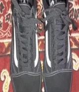 10 KWDحذاء فانز اللون الاسود vans old skool black