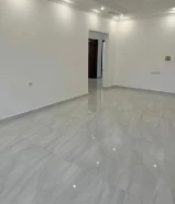 للايجار شقه ف جنوب عبدلله مبارك 3 غرف منهم غرفه ماستر و غرفتين بنهم حمام و مطبخ و صاله و غرفه خادمه ماستر الايجار 350 دينار يقبل مطلقات و الارامل للتواصل /98939302